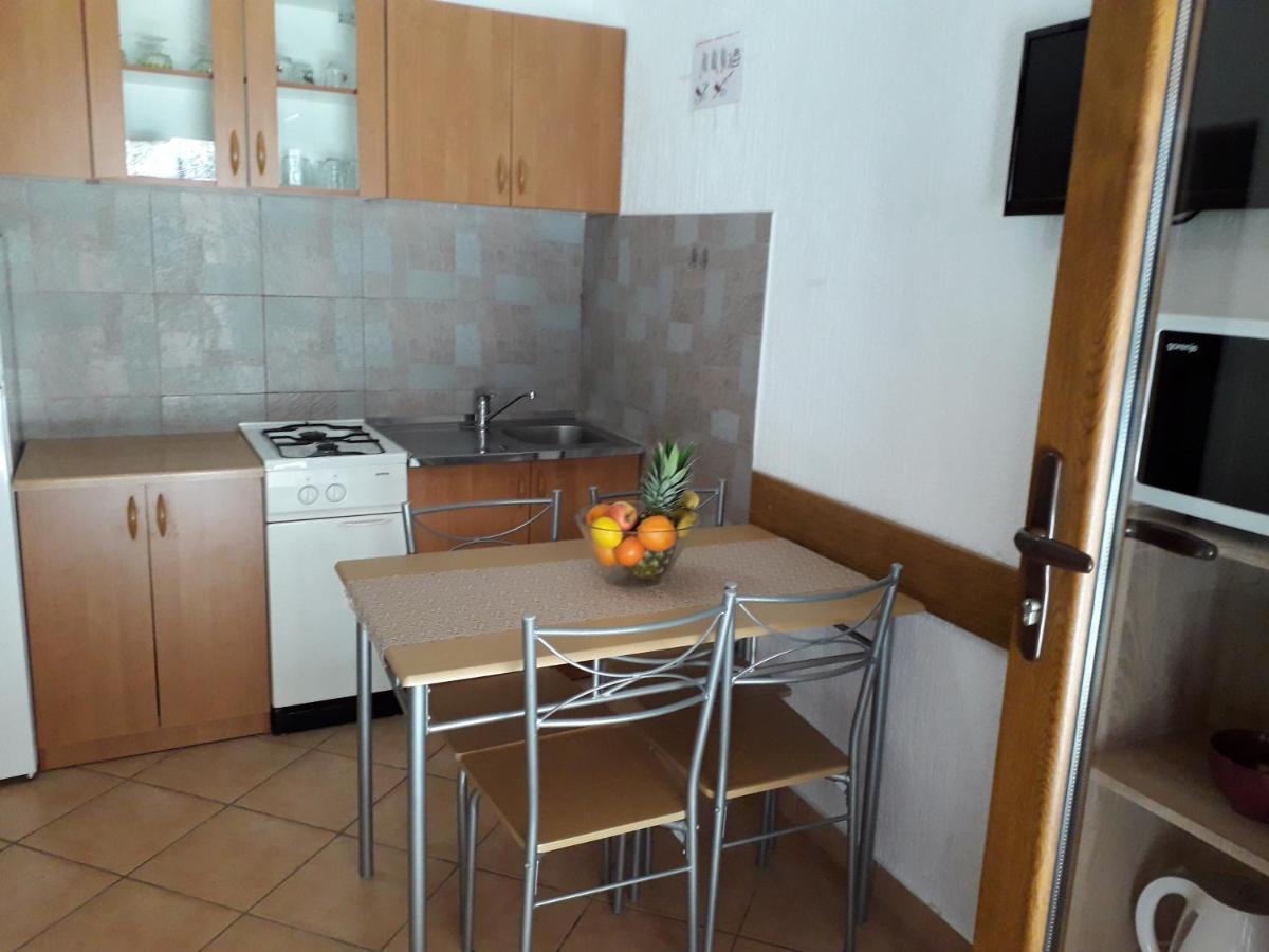 Delfin Apartments Sveti Juraj Ngoại thất bức ảnh