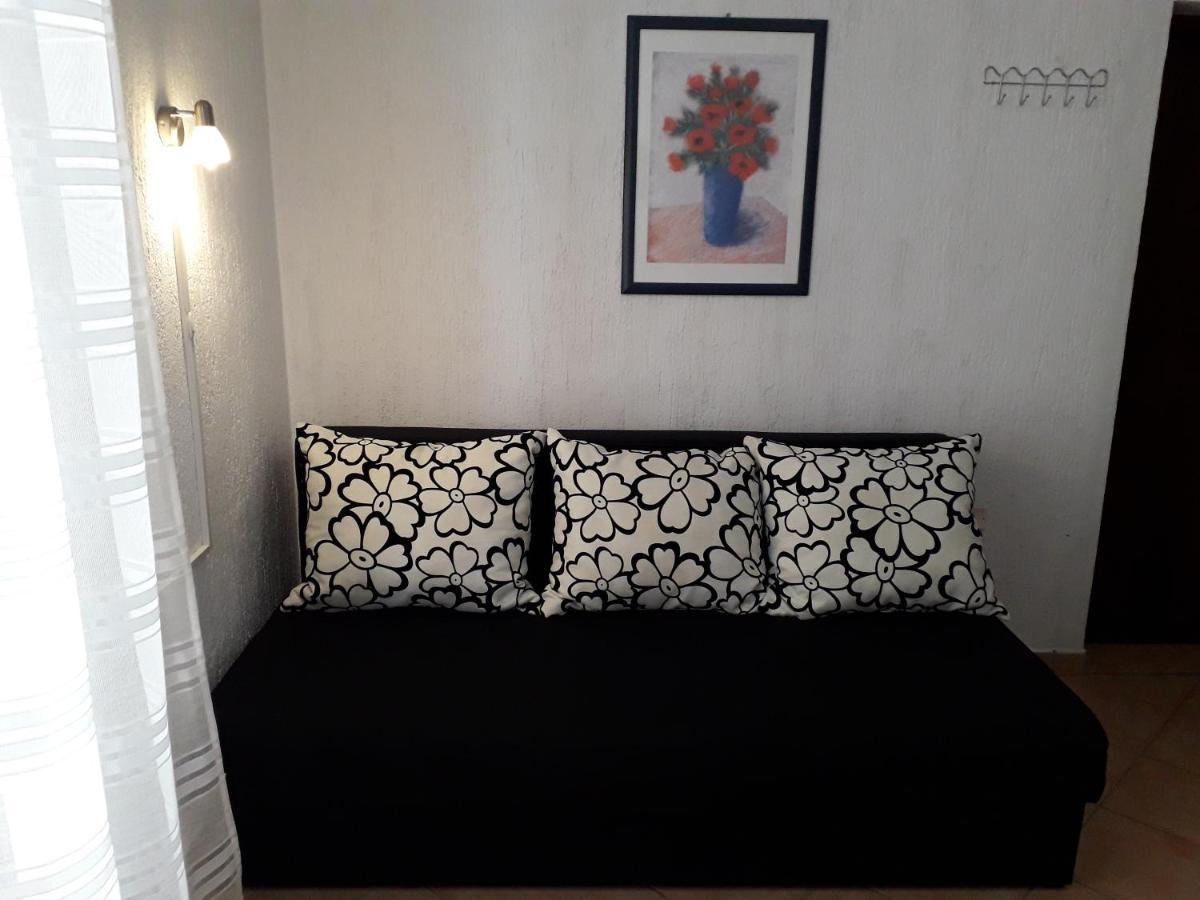 Delfin Apartments Sveti Juraj Ngoại thất bức ảnh