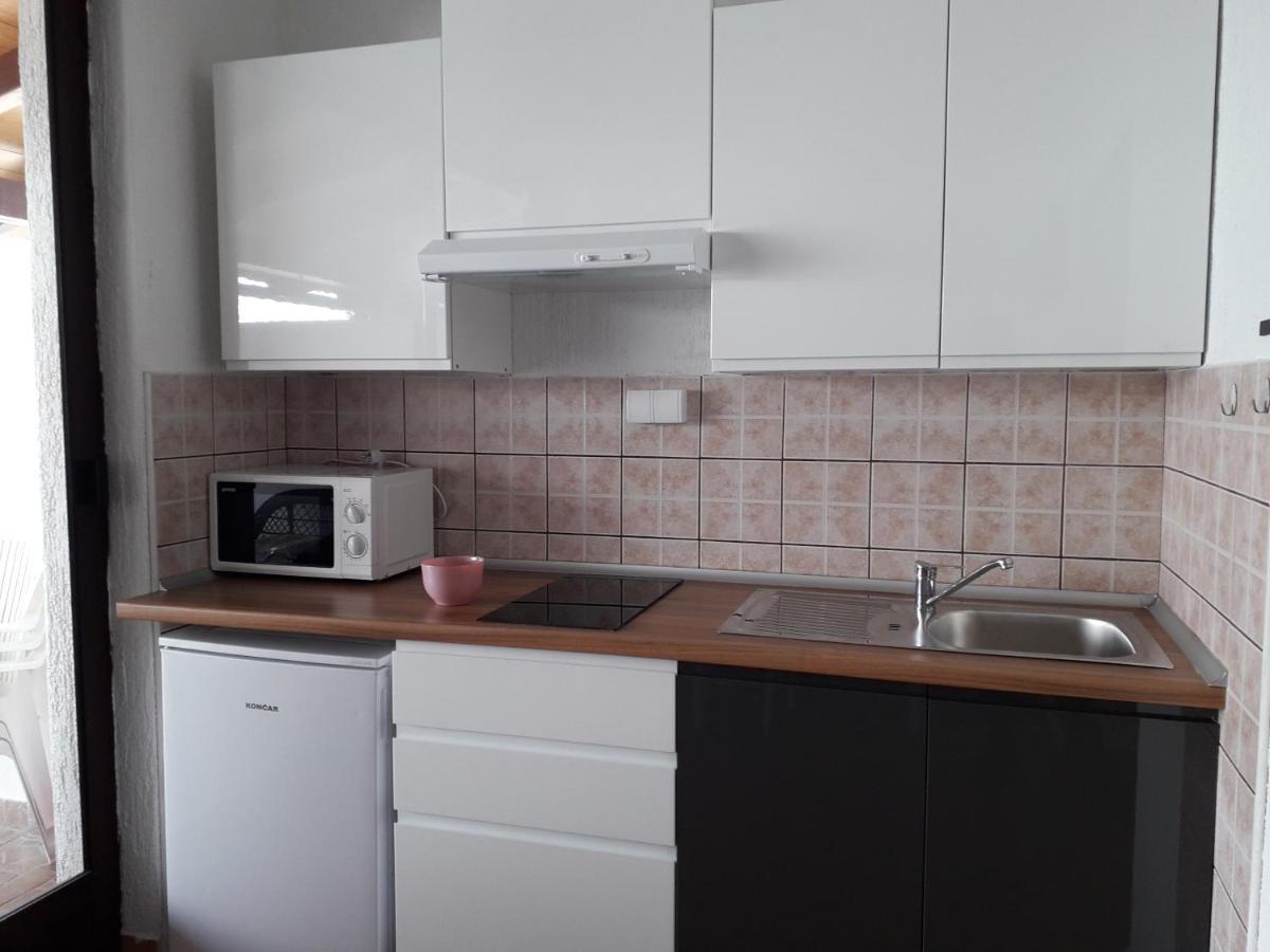 Delfin Apartments Sveti Juraj Ngoại thất bức ảnh